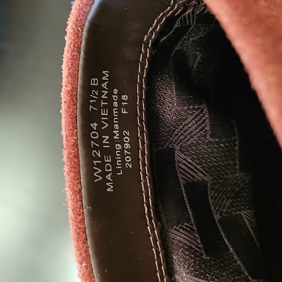 Cole Haan Grand Rinoa Back Zip Suede Booties, Size 7.5 - Picture 8 of 8